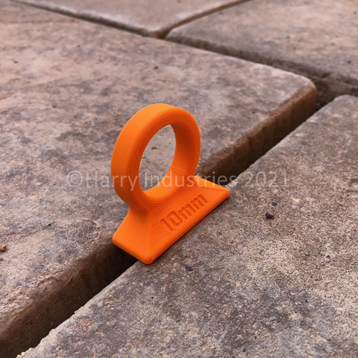 TidySlab Re-useable Patio Slab Spacer Tool – TidyFence